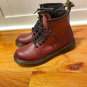 Burgundy, Dr. Martin